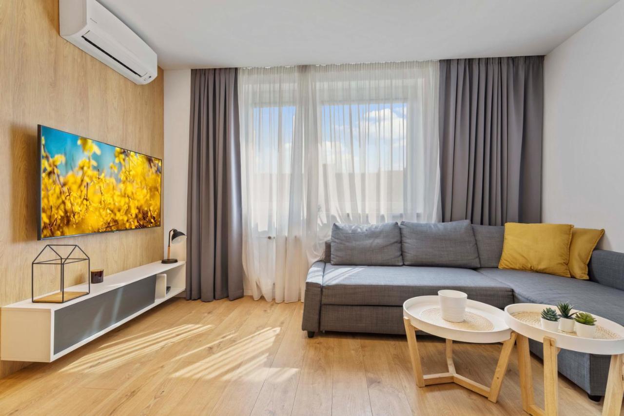Lam Concrete - Ac - Balcony Appartement Bratislava Buitenkant foto
