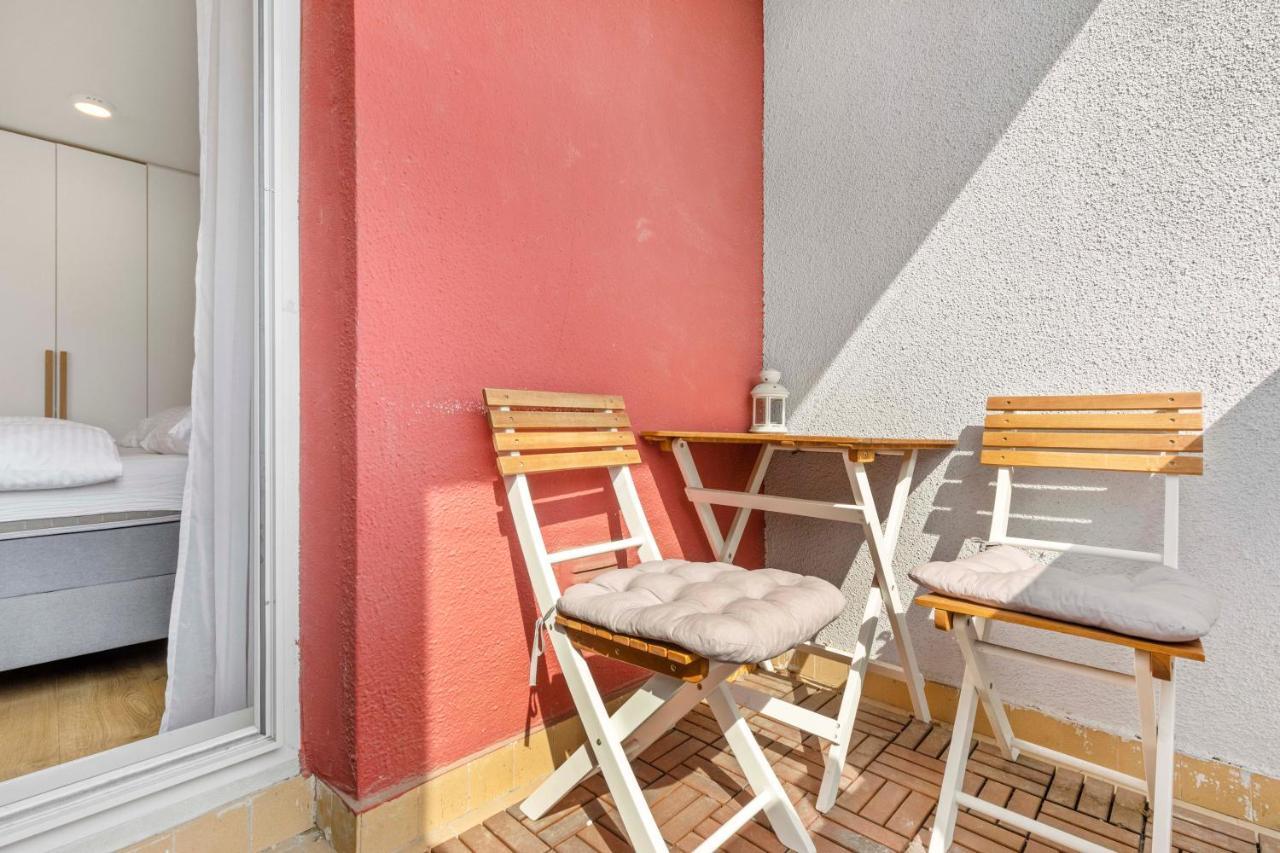Lam Concrete - Ac - Balcony Appartement Bratislava Buitenkant foto